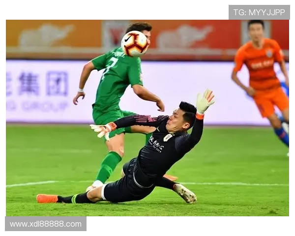 中国球迷热议足球明星表现不佳纷纷吐槽引发热烈讨论